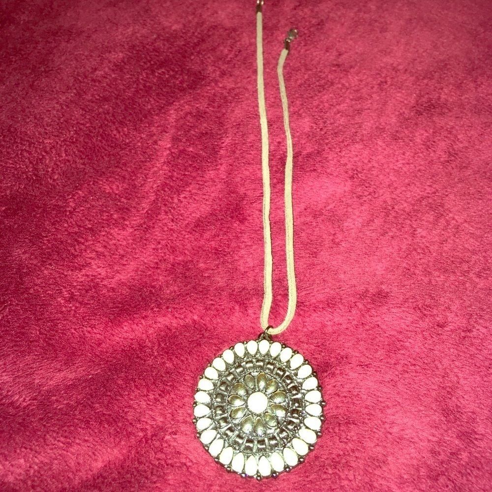 🛍 Necklace